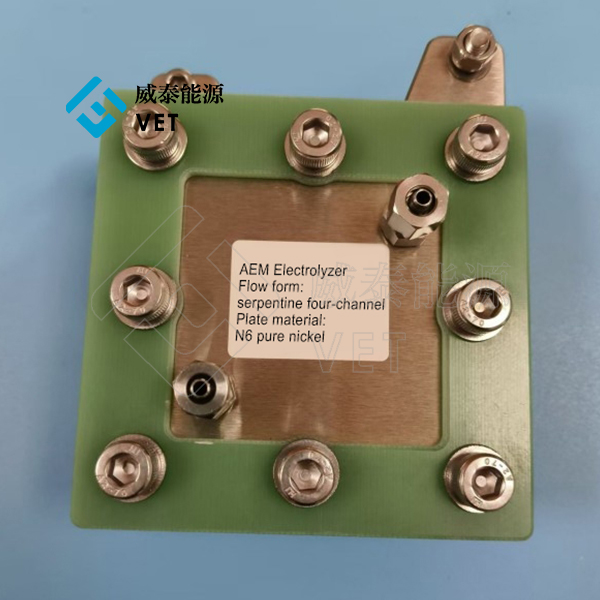 Alkalin suyu elektroliz membranlarının hidrojen geçirgenliği ve geçişi