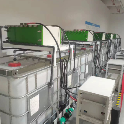 Enerji Depolama için Kendi Çekirdek Teknolojisine Sahip 50kw/200kwh Vanadyum REDOX Akış Pili